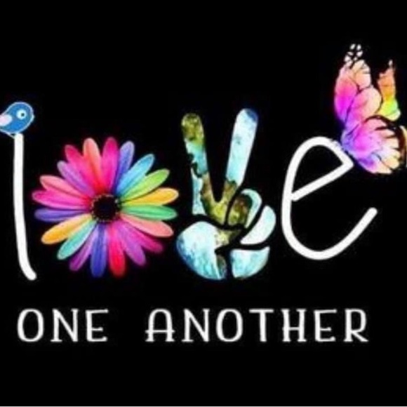 Lives!🩷Unlisted!🩷Crysals!🩷Jewlery!🩷Keychains!🩷 Sooo Much More!🩷
Closet S… - Picture 4 of 16